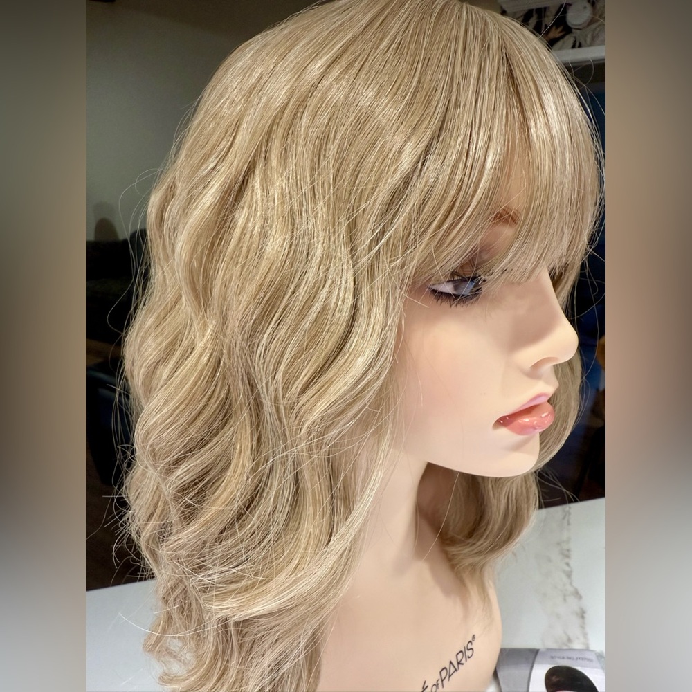 Natural Blonde Wavy Synthetic Wig with Fringe - Women Hair Extensions